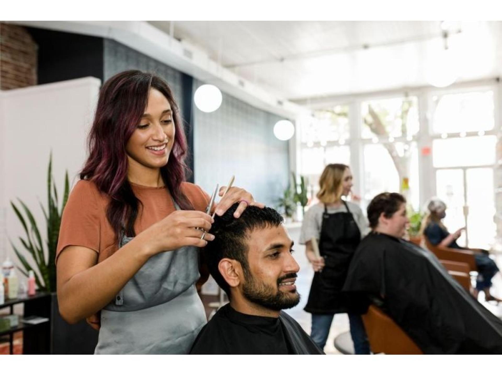 22381 Busy Upmarket Hair Salon – Coastal... for sale in Port Macquarie New  South Wales | Bsale ID 587179